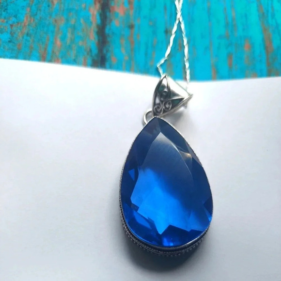 NWOT Huge London Blue Topaz 💙 Pendant Necklace 925 Silver Setting and Chain - Picture 3 of 4
